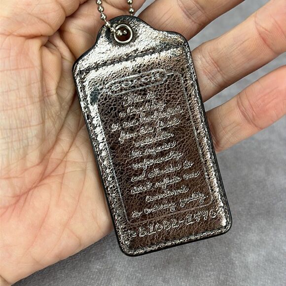 Coach Julia 14968 Script Large Leather Fob - Picture 2 of 7